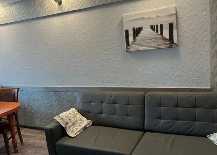 Nad Kamienczykiem Ii 아파트 *